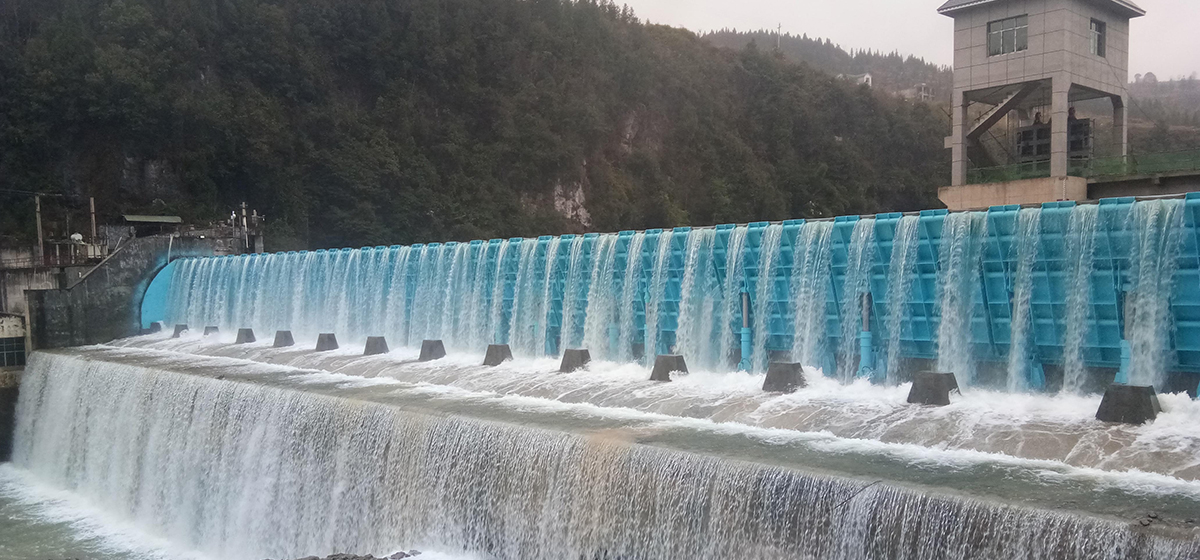 Bendungan Lift Hidrolik